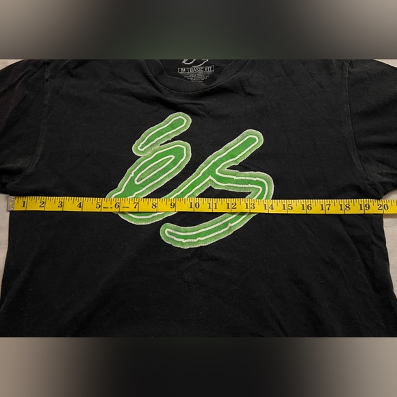 Vintage Black és T-Shirt with Large Neon Logo - Picture 4 of 7